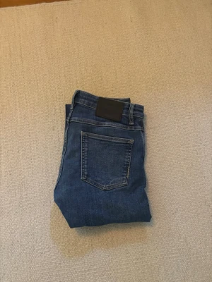 Neuw lou slim jeans - Fina ljus blå jeans från neuw 