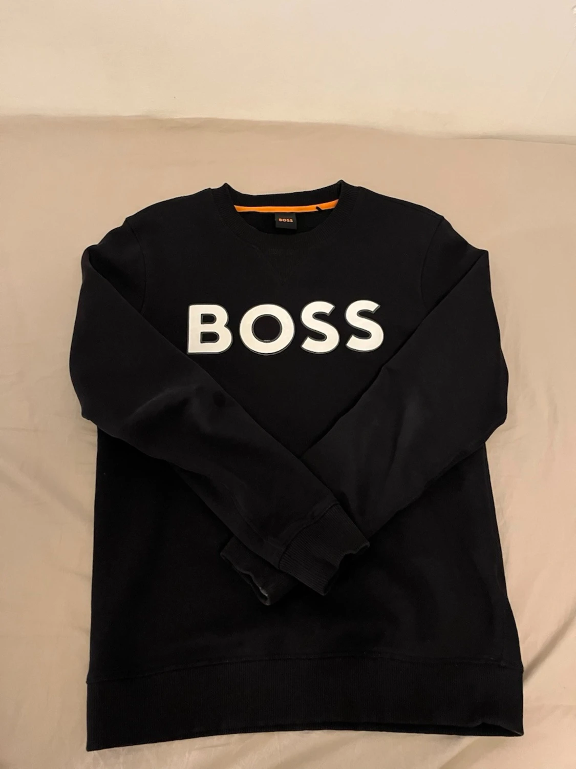 Svart sweatshirt från BOSS