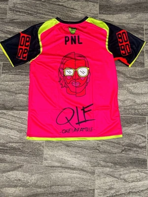 PNL x QLF t-shirt - PNL X QLF T-shirt. Storlek S