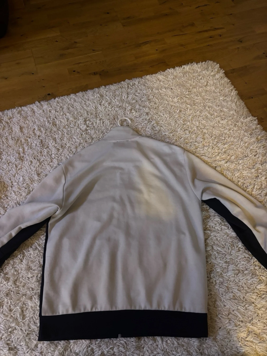 Svartvit zip hoodie från EA7 - 1