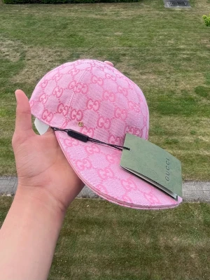 Rosa gg keps väldigt snygg  - Väldigt snygg helt ny är den taggen är på väldigt snygg keps 