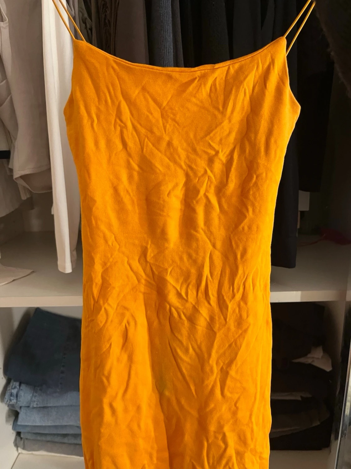 Orange klänning från Zara