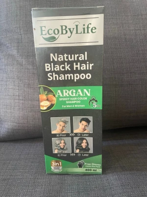EcoByLife svart hårschampo med arganolja - Naturligt svart hårschampo med arganolja från EcoByLife. Färgar håret snabbt och passar både män och kvinnor. 3-i-1 formula, 400 ml. Innehåller handskar i förpackningen. Ger en djup svart färg och vårdar håret samtidigt.