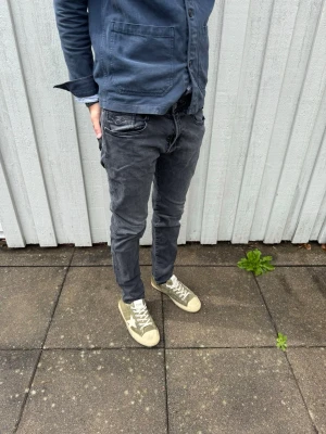 Replay Anbass jeans - Replay jeans - Modell: Anbass - Storlek: W30/L32 - skick: 9/10 - Nypris runt 2000kr