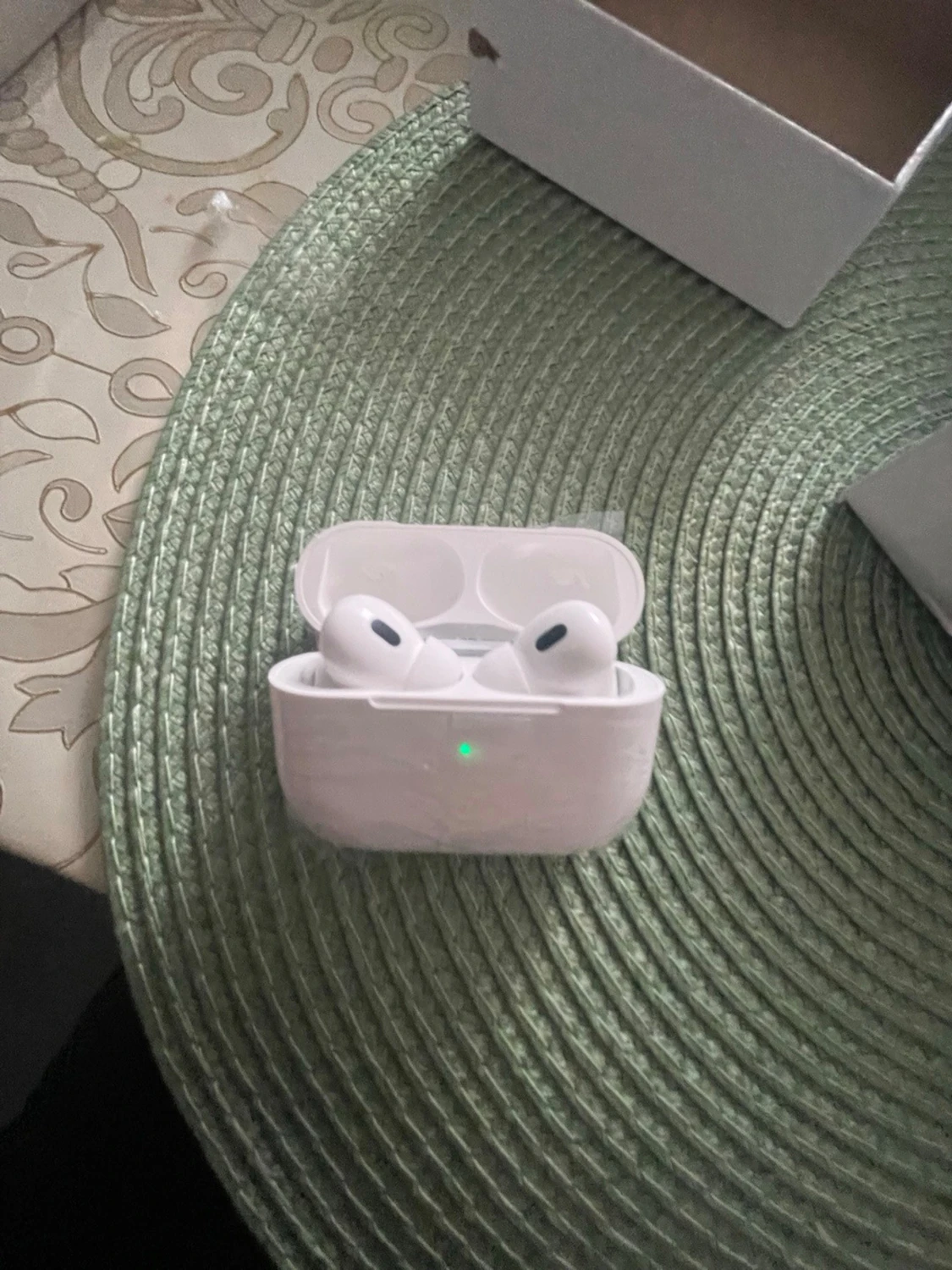  AirPods Pro med laddningsetui - 4