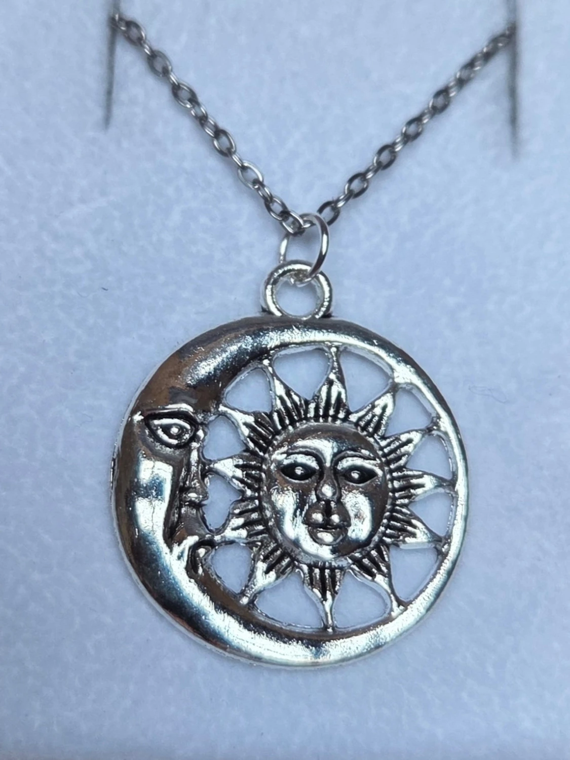 Halsband med sol och måne hänge - 3