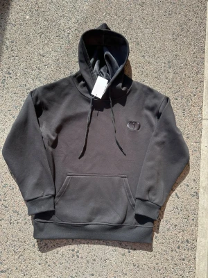 Cd hoodie - cd hoodie, helt ny, storlek cirka S, mått: längd 66 cm, ärmlängd 53 cm, axelbredd 55 cm