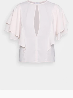 Ljusrosa blus Filippa K - Stilren ljusrosa blus från Filippa K med rund halsringning och ett snyggt nyckelhålsutskärning framtill. Blusen har dubbla volangärmar som ger en luftig och trendig look. Tillverkad i ett mjukt, lätt material som faller snyggt.