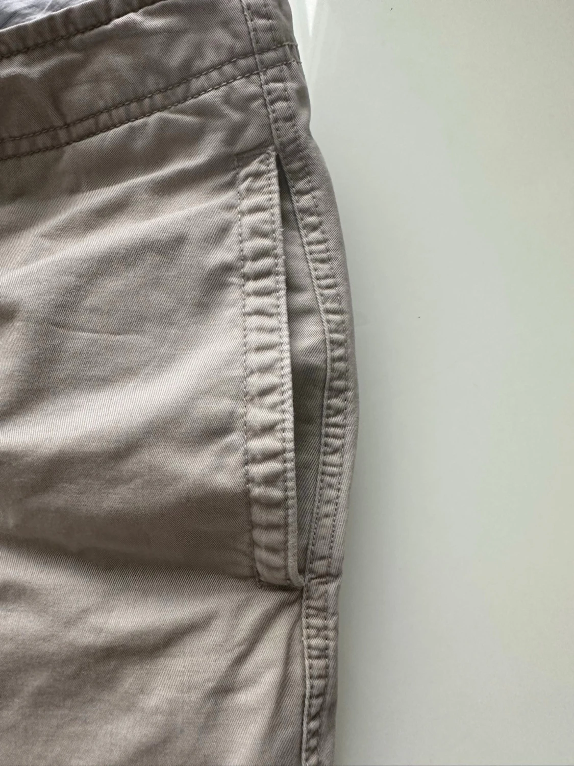 Beige GAP bomullsshorts med fickor, storlek S - 2