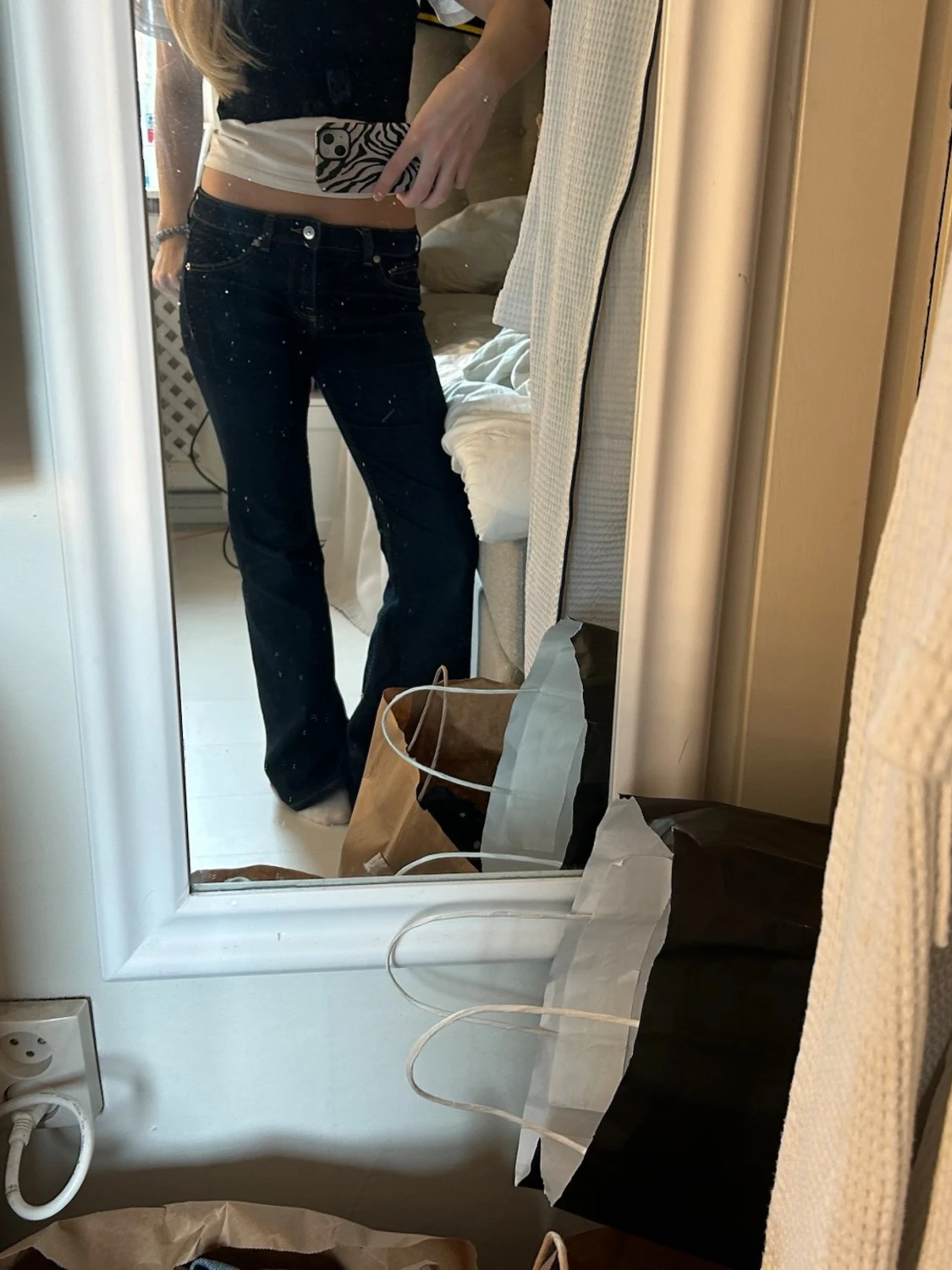 Mörkblå bootcut jeans