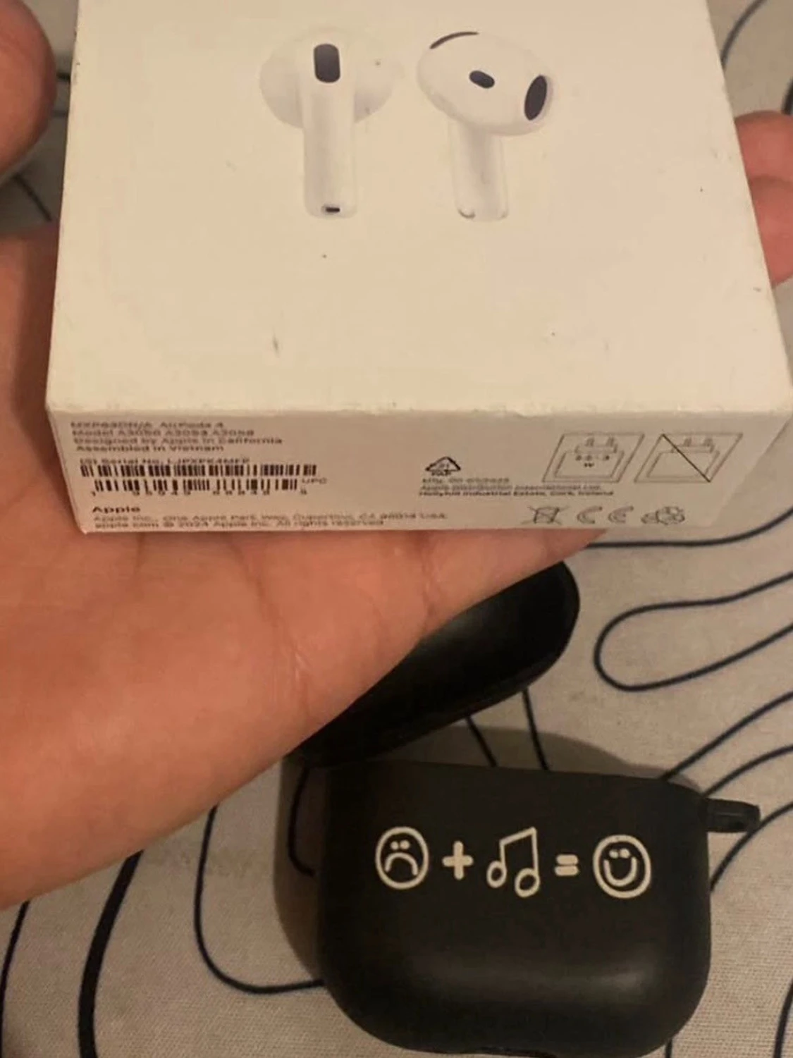 Apple AirPods 4 - 4
