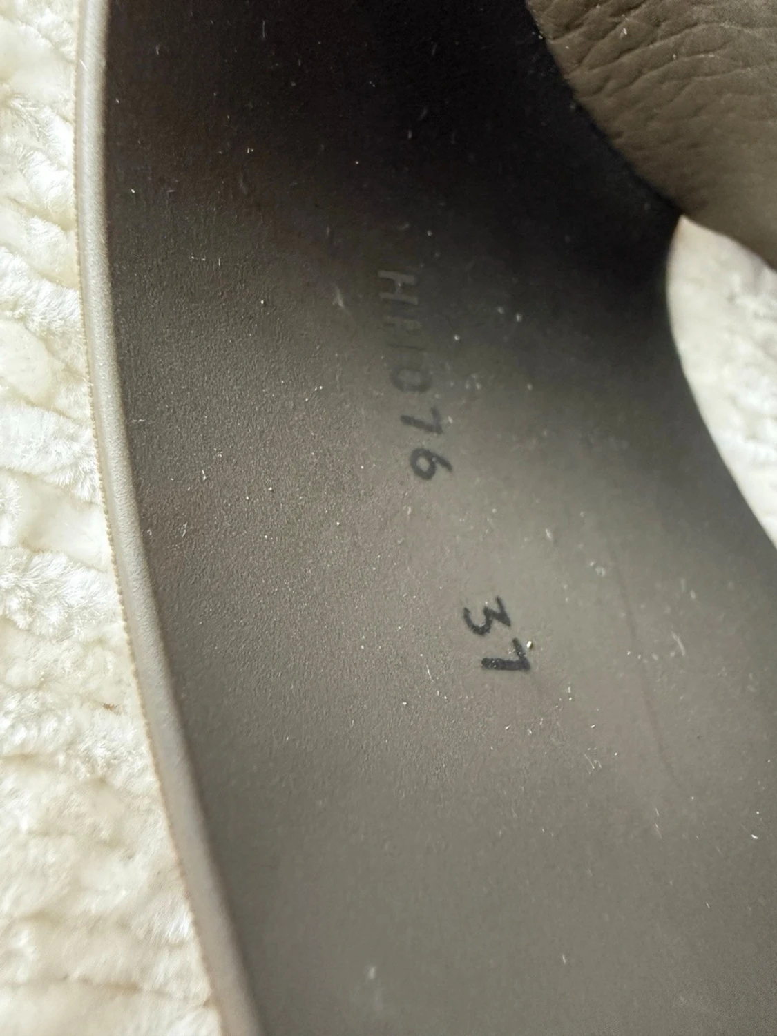 Olivgröna tofflor med stjärnmönster - 5