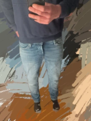 Blå Jack and Jones jeans med slitningar - Riktigt snygga blå Jack and Jones jeans med feta slitningar i storlek 29/32. 8/10 skick. Sällan använt. Nypris 800. Pris kan diskuteras vid snabb affär