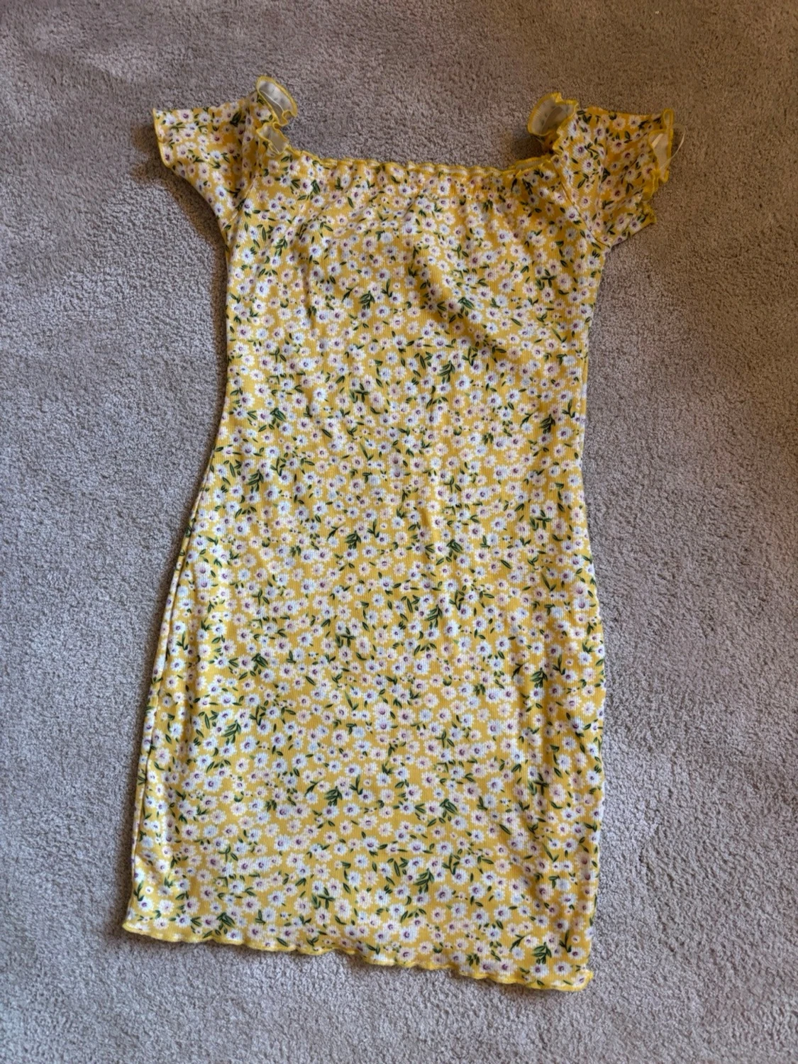 Gul blommig offshoulder klänning från shein i storlek xs - 1