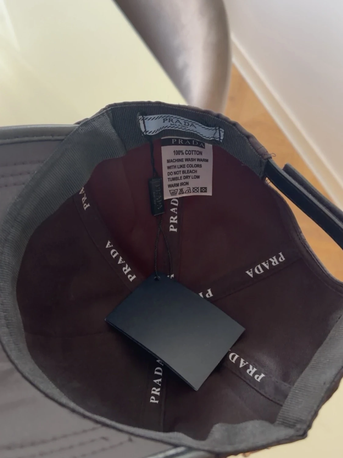 Svart keps från Prada i nylon - 3