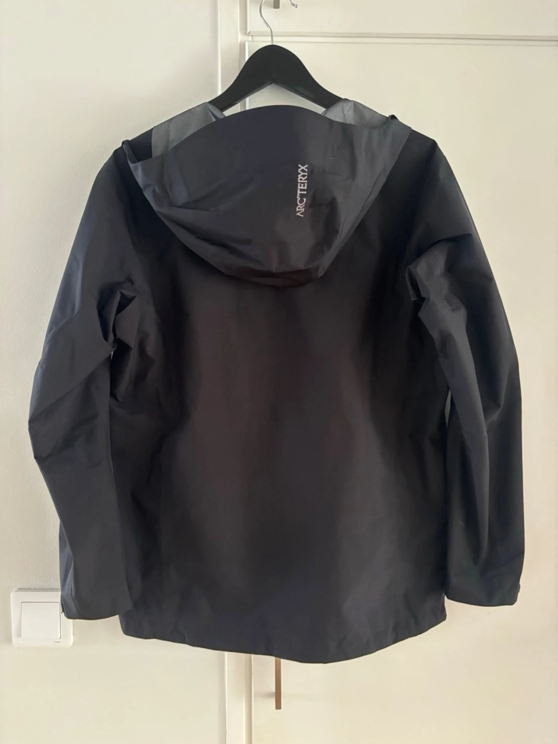 Svart regnjacka från Arc'teryx - 1
