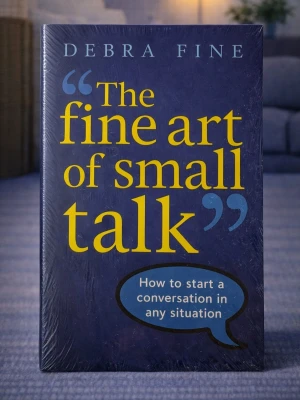 The Fine Art Of Small Talk (Brand new, in English) - Skick: Helt ny bok. Omslag: Pappercover. Storlek: standard (inte pocket). Förpackning: I sitt originala plastomslag. Från: Stockholm. Snabb leverans inom Sverige.