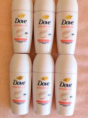 Dove Powder Soft deodorant 6-pack - Dove Powder Soft Deodorant Roll-on 6 x 50ml. Nya och oöppnade priset är för 6 st 