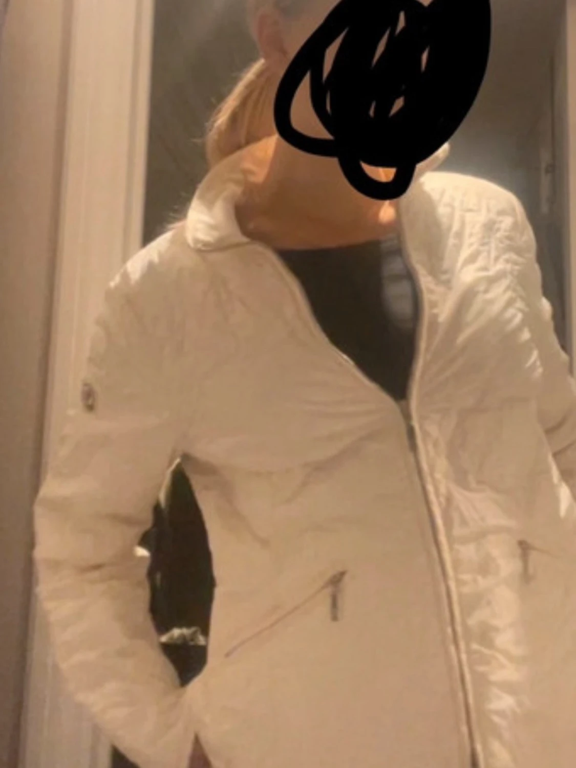 Vit pufferjacka från Moncler - 1
