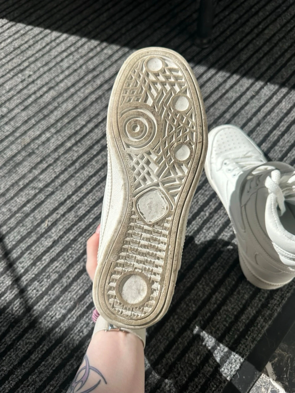 Vita höga sneakers med kardborreband - 3