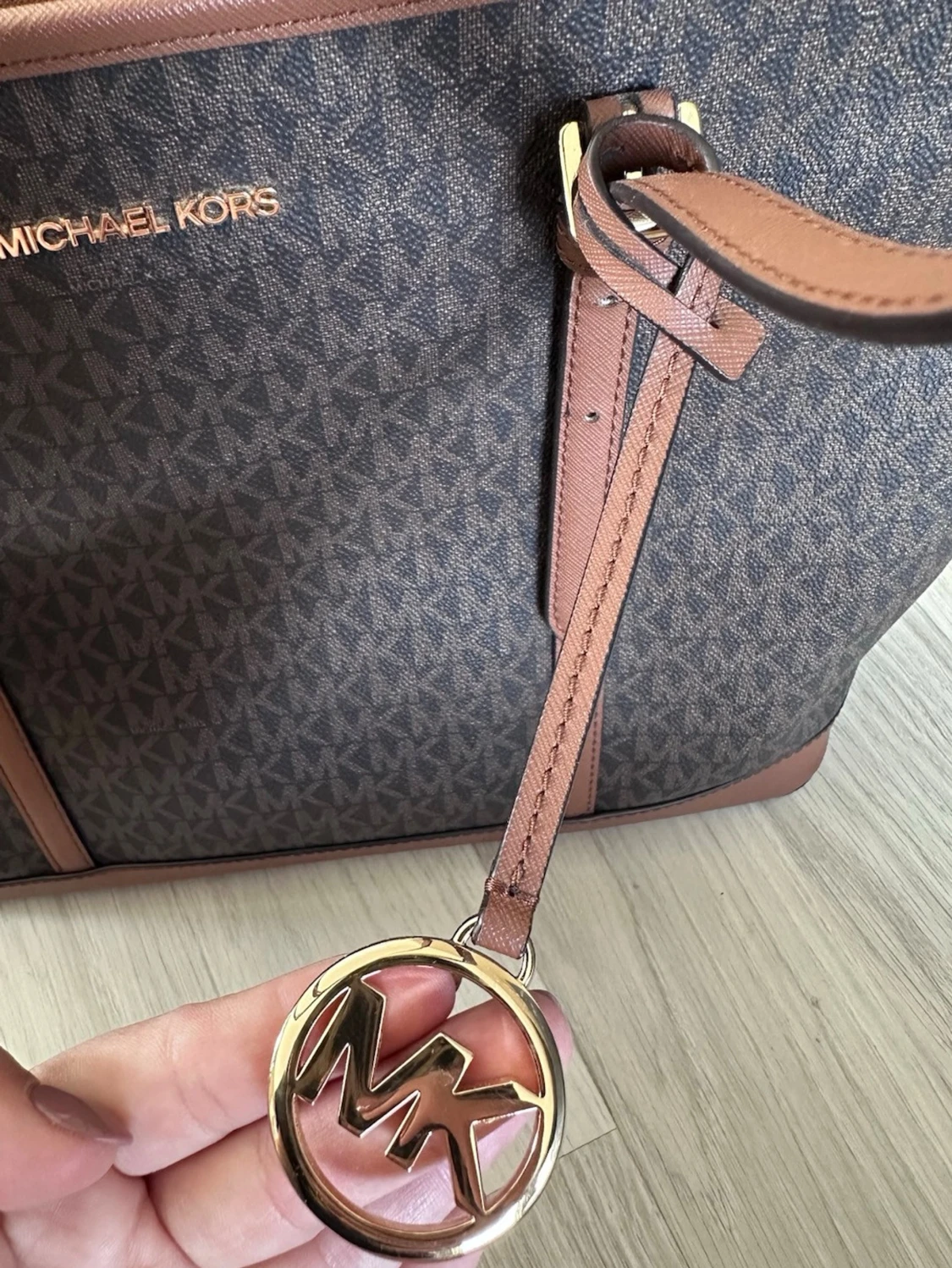 Brun Michael Kors handväska - 2