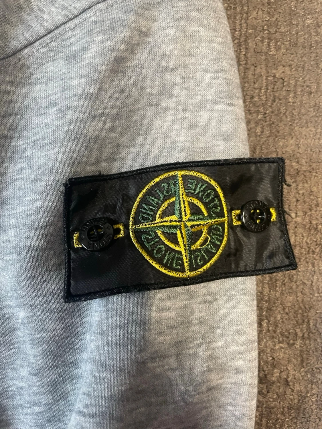 Grå hoodie från Stone Island - 3