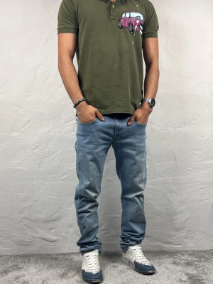 Replay jeans  - Ett par riktigt snygga jeans från Replay i storlek W29 L32 i modellen anbbas Hyperflex 