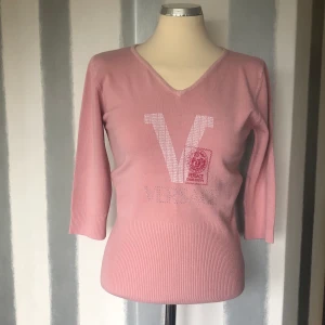 Fin stickat tröja S - Fint skick 