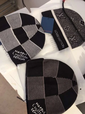 Lvmössa  - 1 för 299 2 för 500 helt ny få antal i lager 