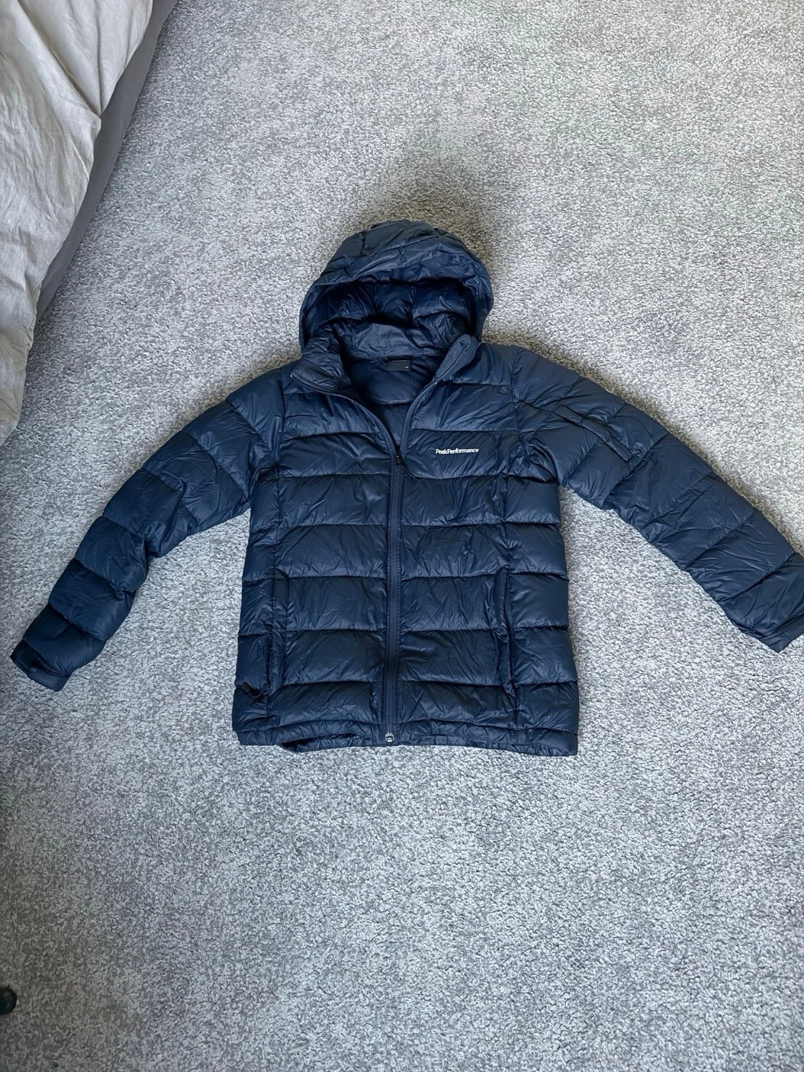 Mörkblå Peak Performance Jacka