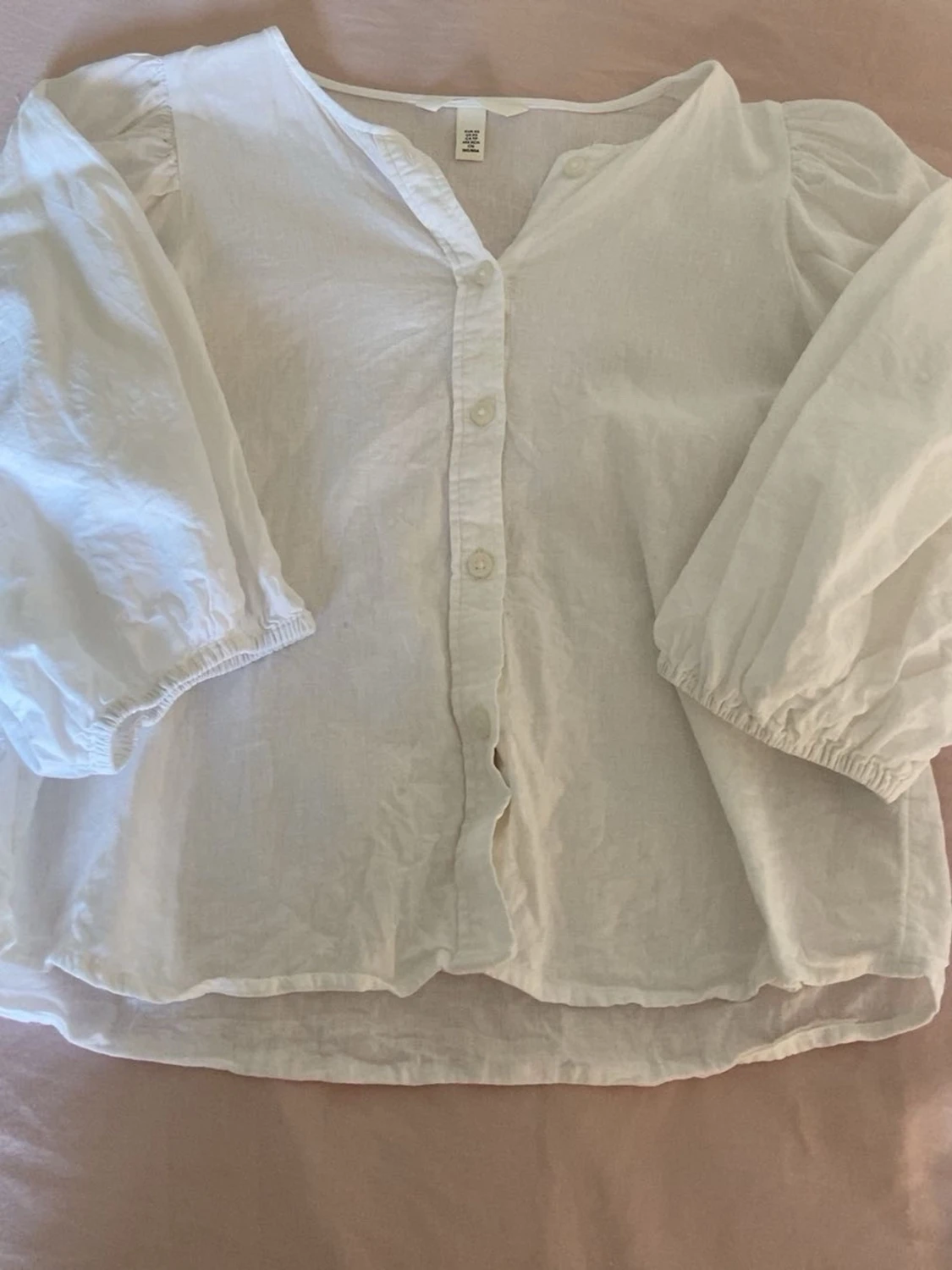 Vit blus med puffärm från H&M - 1