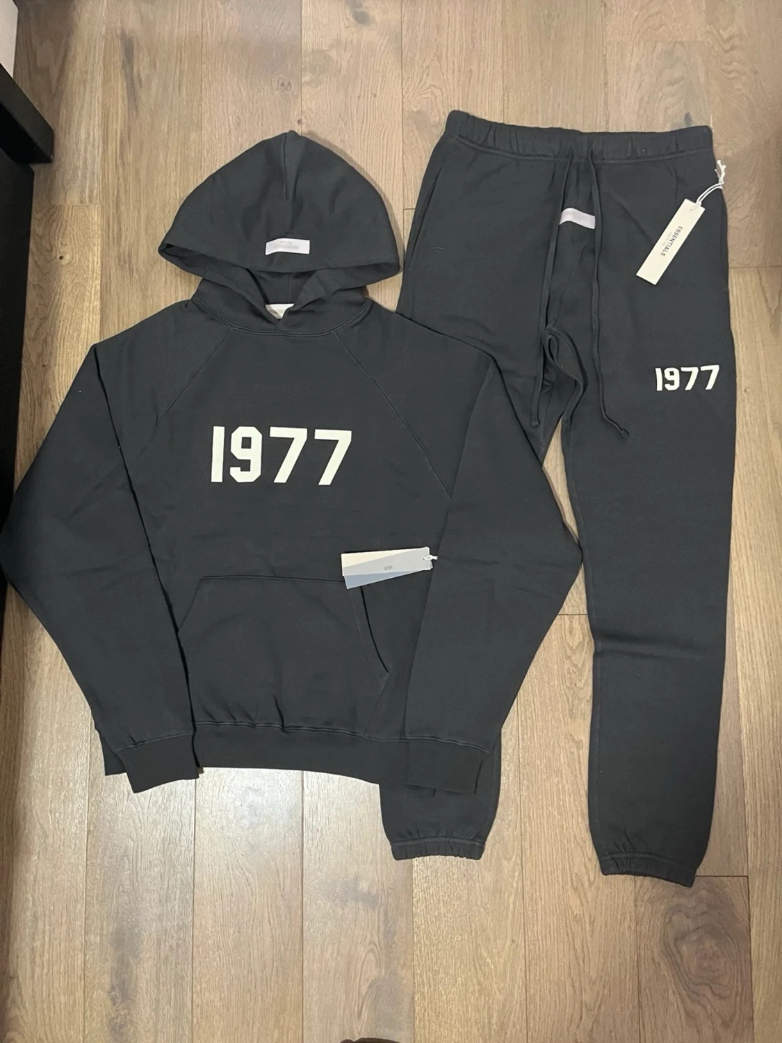 TVÅ ESSENTIALS TRACKSUITS (bundle) - 2