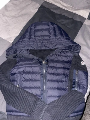 Moncler cardigan  - Cardigan använd några gånger