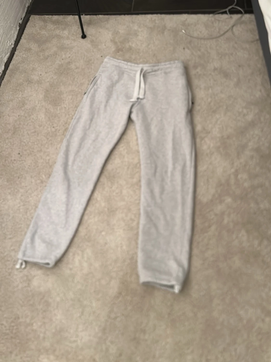 Russemerch grå byxor