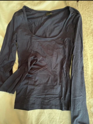 Topp - Slits ärm, använd en gång