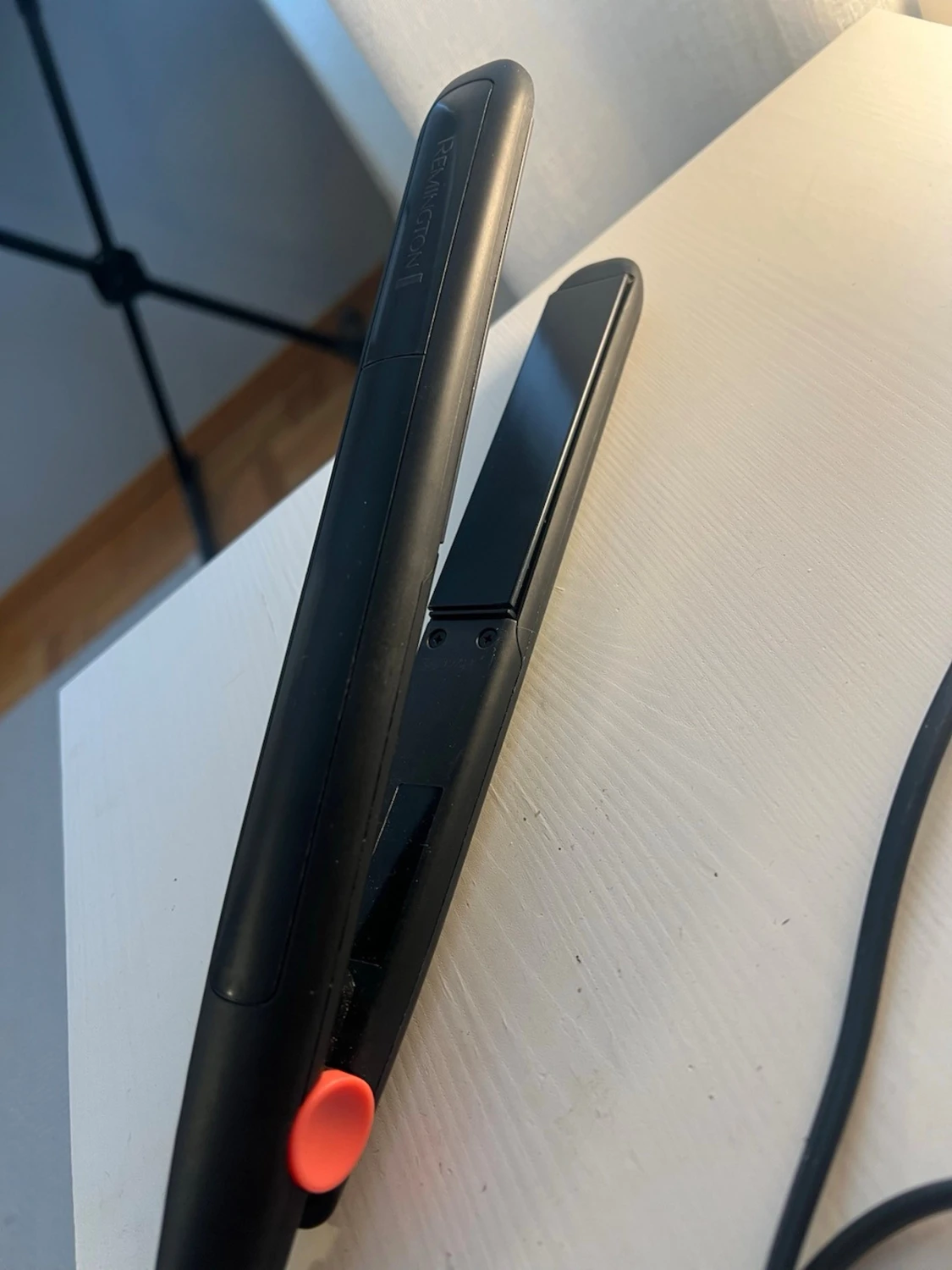 Svart plattång från Remington - 1