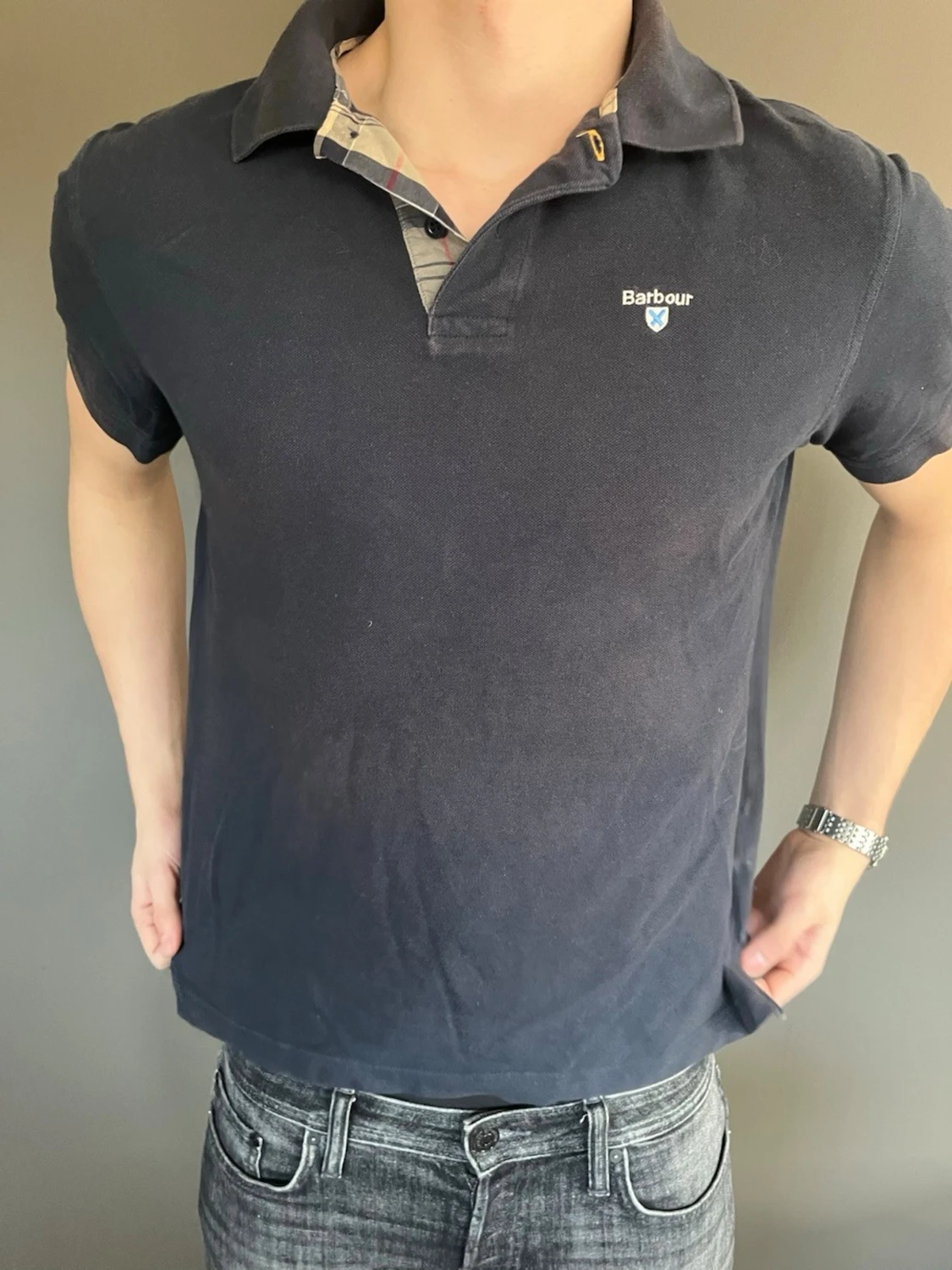 Mörkblå pikétröja från Barbour - 1