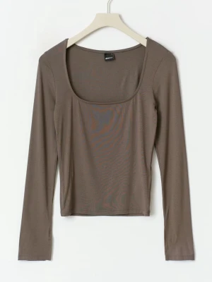 Gina tricot soft touch top - Gina tricot soft touch topp passar M och S. Den är lite ljusare i verkligheten än på bild. 