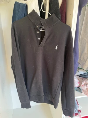 sweatshirt ralph lauren - rollas och tvättas innan post, aldrig använd köpt second hand i london