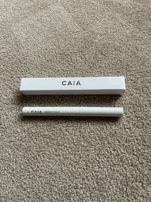 Caia lip primer  - Helt ny, nypris 225kr mitt pris 69kr men priset går att diskuteras, säljer även fler Caia produkter💞