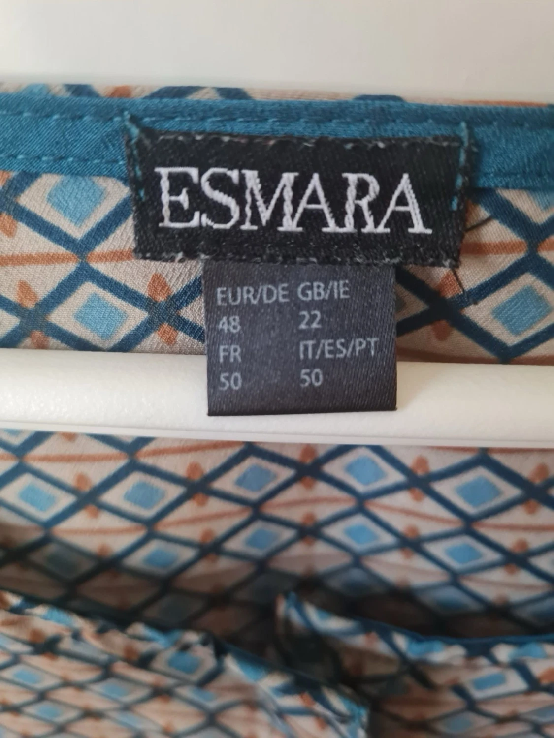 Mönstrad blus från Esmara strl 48 (dam) - 3