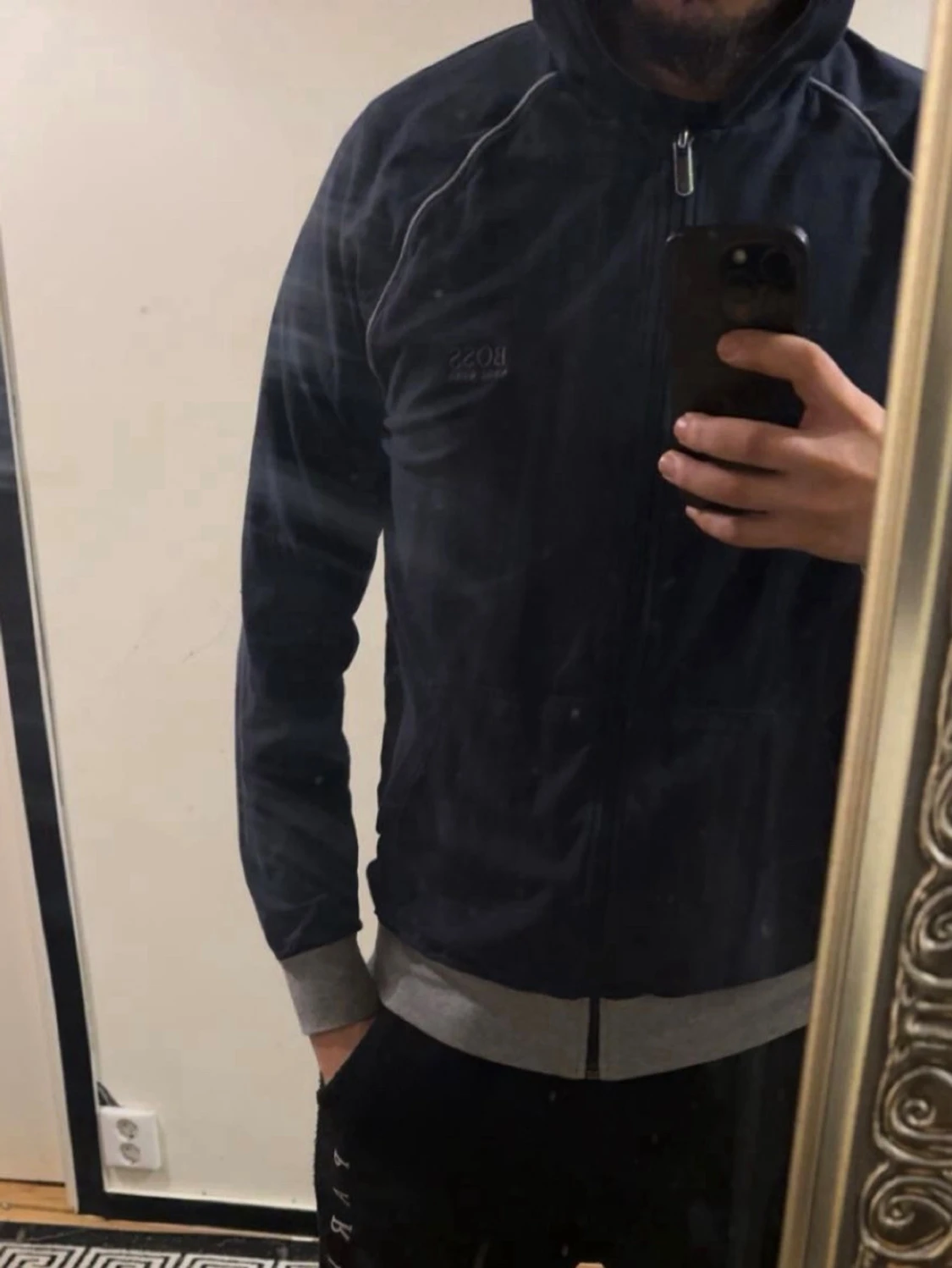 Mörkblå hoodie från Hugo Boss - 1