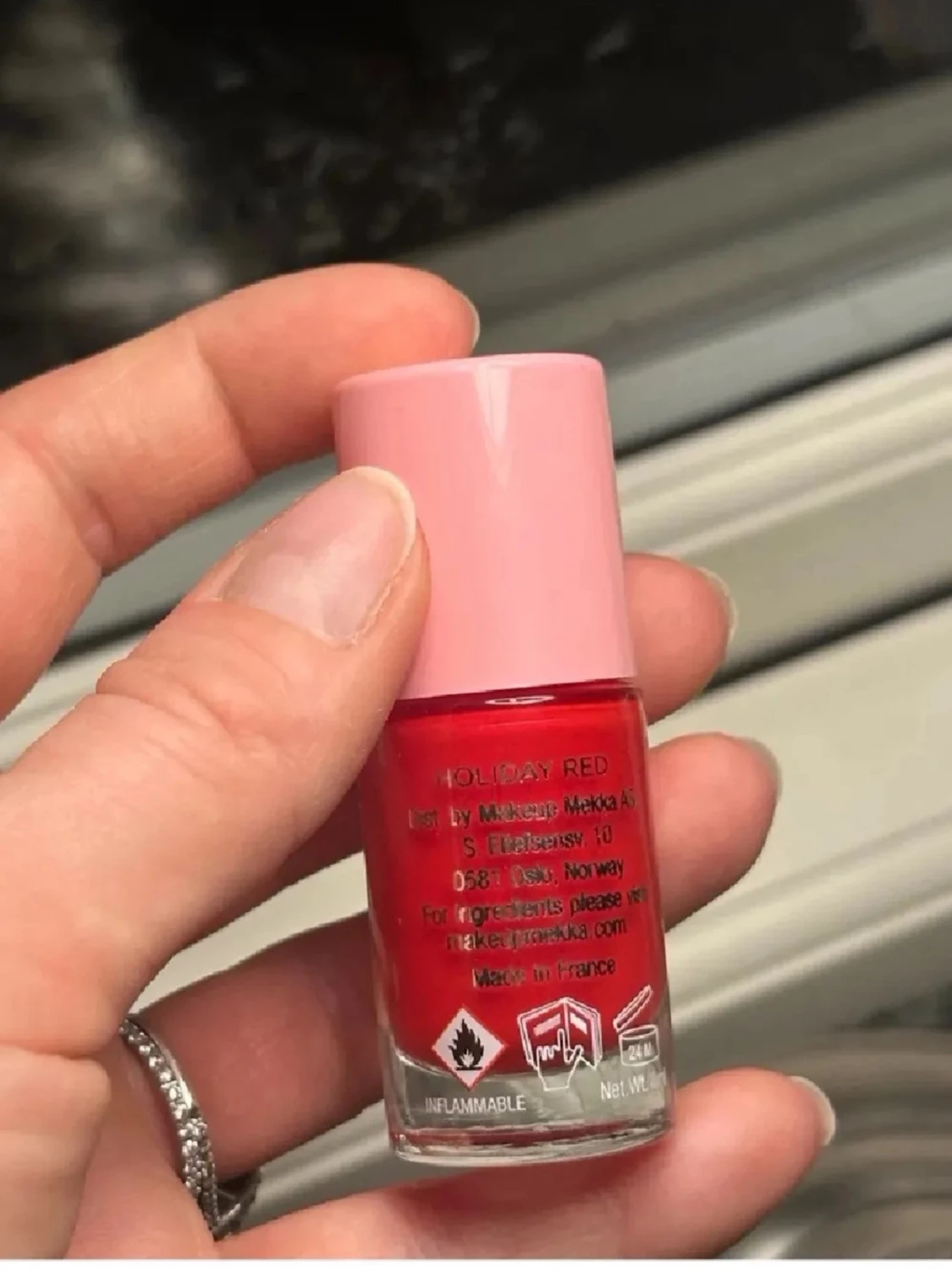 Rött nagellack Makeup Mekka - 1