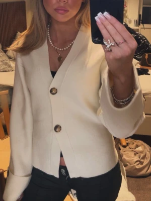 Kofta  - Jättesnygg kofta🩷