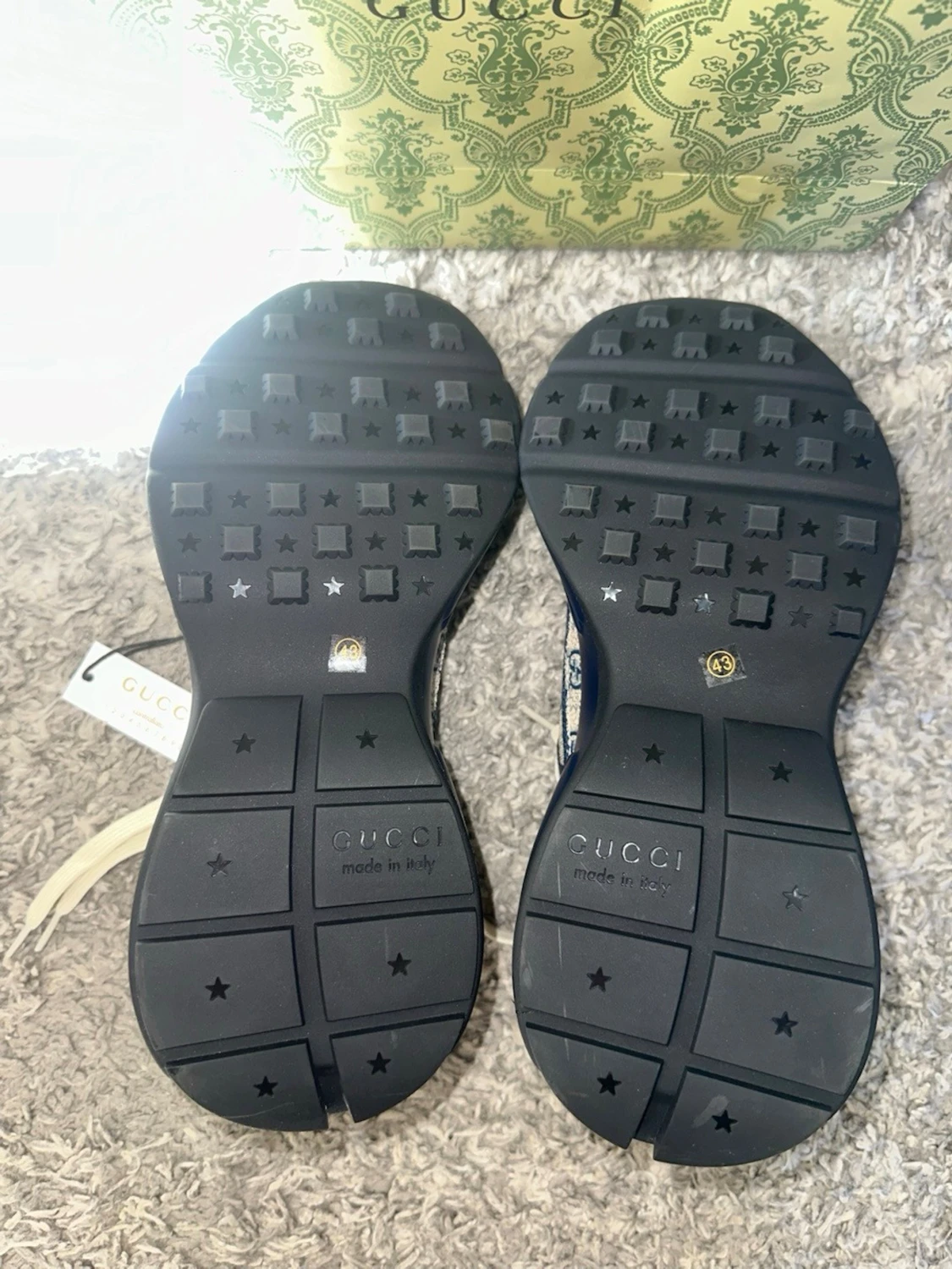 Gucci sneakers med blå GG-mönster - 2