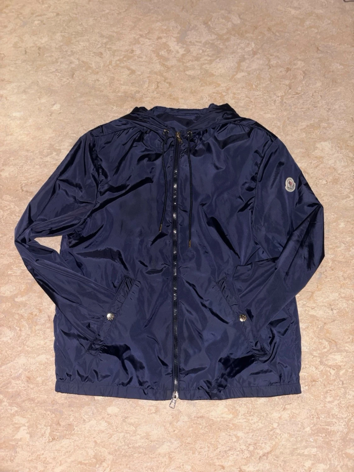 Marinblå vindjacka från Moncler - 2