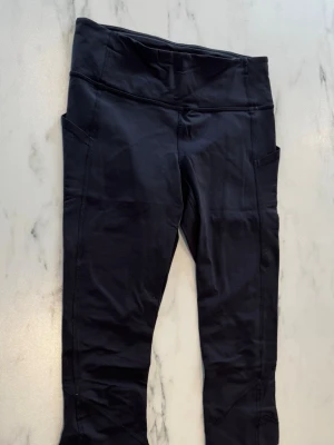 Lululemon - Pace Rival tights - Använda ett fåtal gånger. 23” längd (3/4 längd)