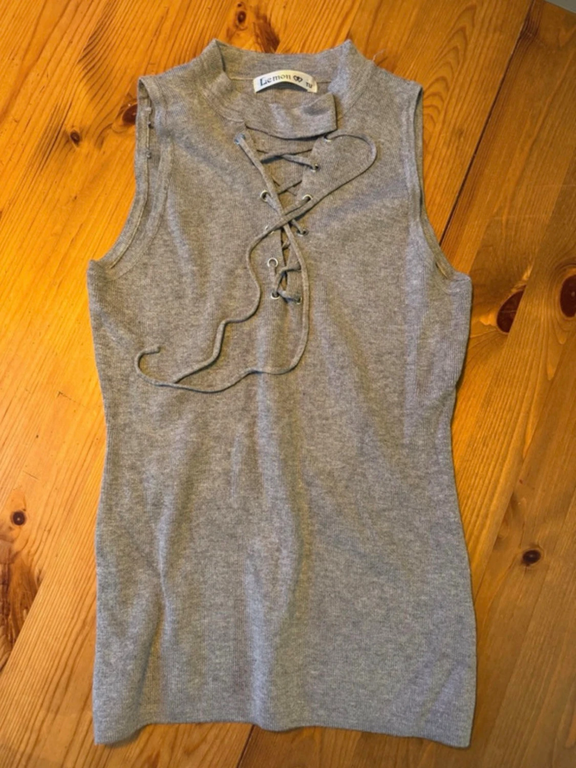 Topp med snörning - 1