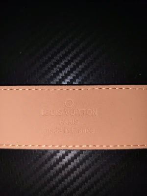 Bälte  - Har aldrig använts. 110cm 