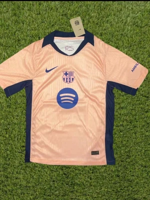 Fc Barcelona ronald araujo nummer 4 tröja Nike  - Bra kvalitet, priset kan diskuteras och har i alla storlekar 